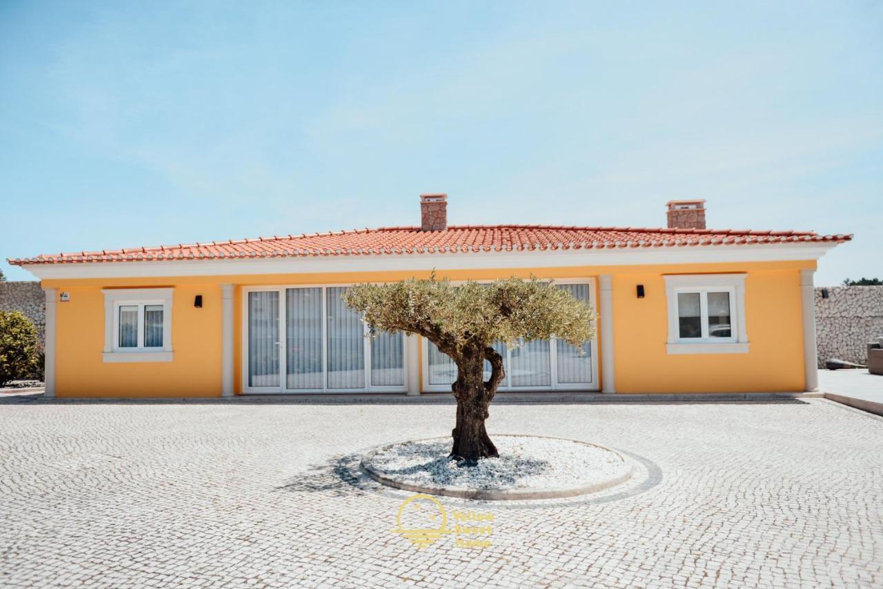 Yellow Sweet Home - Maria E Beatriz Nazare Exterior photo