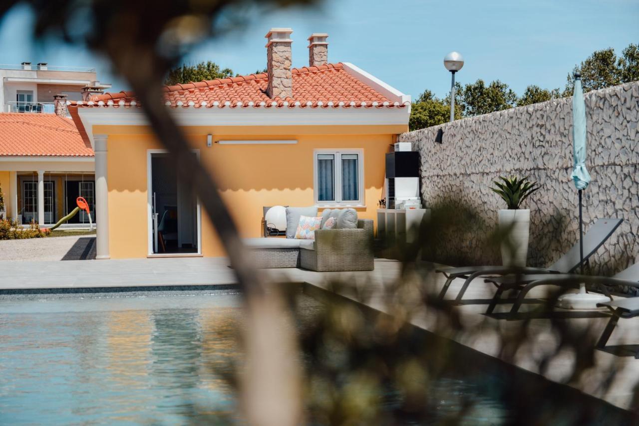 Yellow Sweet Home - Maria E Beatriz Nazare Exterior photo